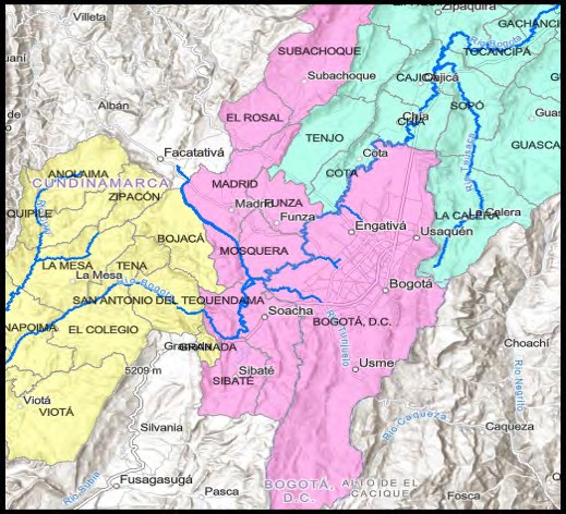 Mapa de la cuenca del R&iacute;o Bogot&aacute; [12]. La zona amarilla corresponde a la cuenca baja; la zona rosa, a la cuenca media, y la zona aguamarina, a la cuenca alta